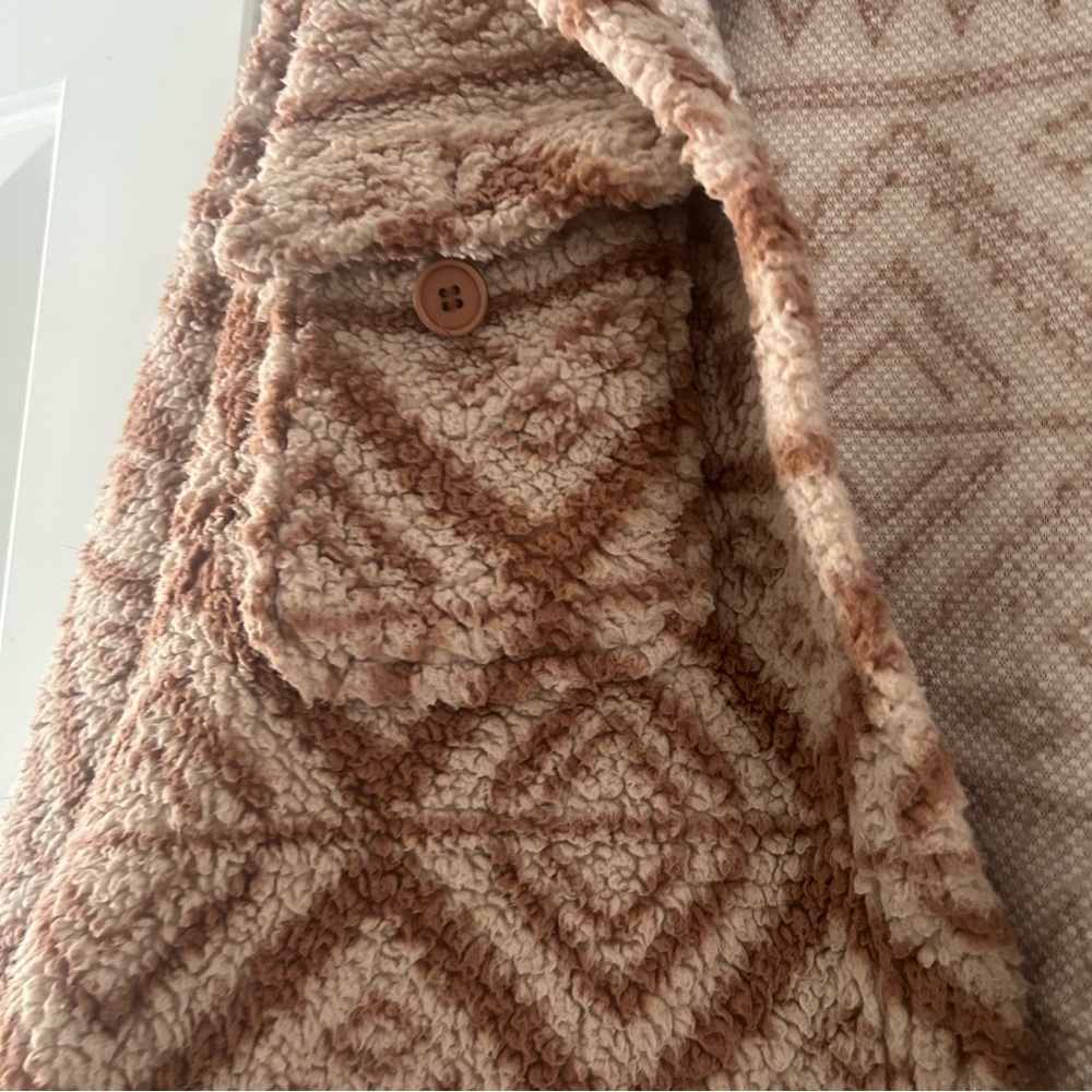 Pink Rose Tan Patterned Teddy Jacket - Picture 2 of 5